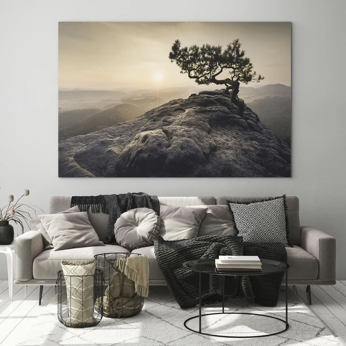 Glasbild - Bild auf glas - Ein Baum auf einem Felsen im Licht der aufgehenden Sonne - 100x70cm - Das Leben gewinnt immer - Moderne Wanddekoration für Wohnzimmer und Schlafzimmer ARTTOR