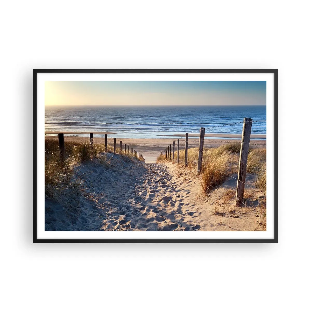 Poster in einem schwarzem Rahmen - Weg durch die Dünen zum Strand - 100x70cm - Das Rauschen des Meeres, der Gesang der Vögel, ein wilder Strand im Gras ... - Moderne Wanddekoration für Wohnzimmer und Schlafzimmer ARTTOR