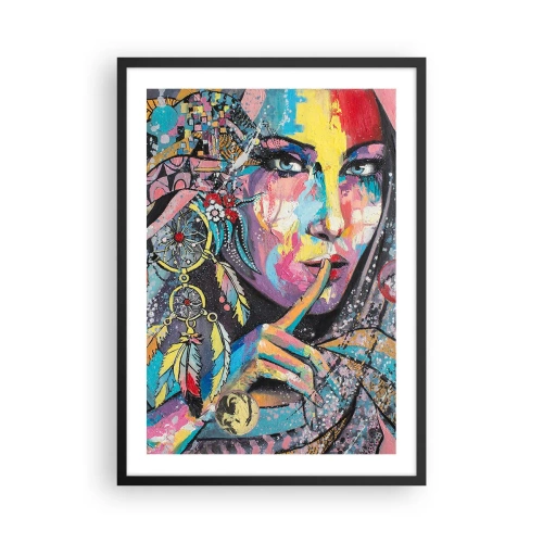 Poster in einem schwarzem Rahmen - Farbenfrohes Porträt einer Frau mit Federn und einem Traumfänger - 50x70cm - Sei still, bis du verstehst - Moderne Wanddekoration für Wohnzimmer und Schlafzimmer ARTTOR