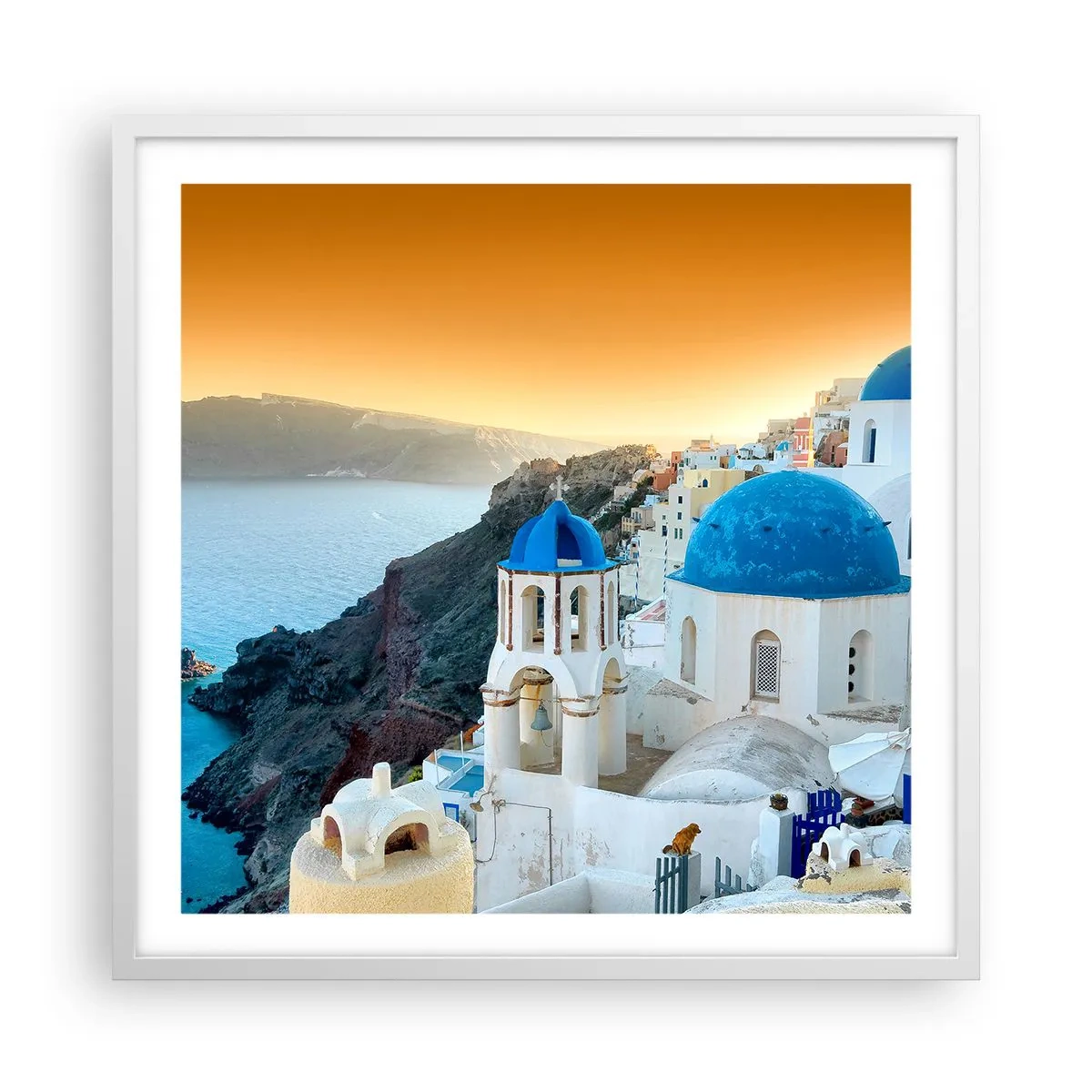 Poster in einem weißen Rahmen - Santorini - an die Felsen gekuschelt - 60x60 cm