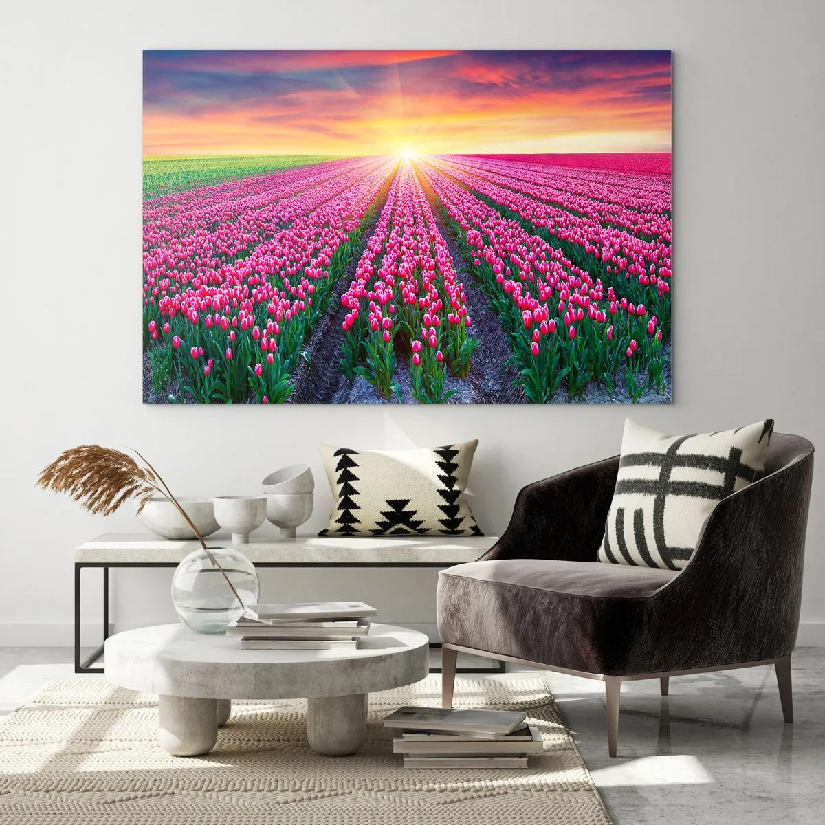 Glasbild - Bild auf glas - Ein Feld mit rosa Tulpen in den Strahlen der untergehenden Sonne - 100x70cm - Schönheitsfarm - Moderne Wanddekoration für Wohnzimmer und Schlafzimmer ARTTOR
