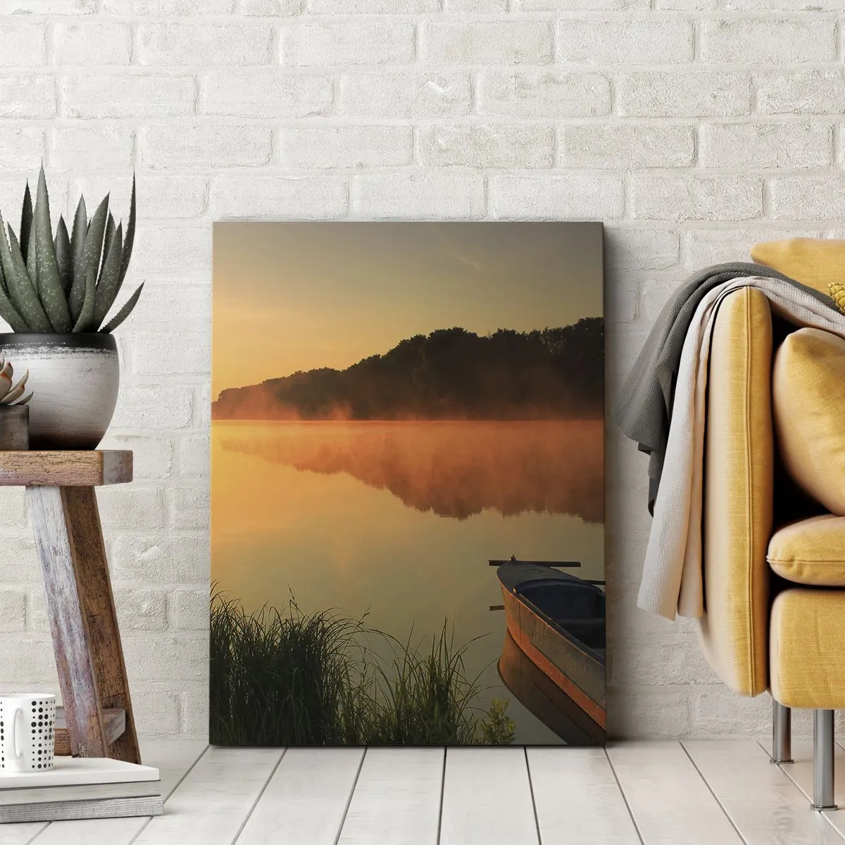 Bild auf Leinwand - Leinwandbild - Morgennebel über dem Fluss mit einem Boot in den Sonnenstrahlen - 80x120cm - Sonnenaufgang über dem Wasser wie ein Spiegel - Moderne Wanddekoration für Wohnzimmer und Schlafzimmer ARTTOR