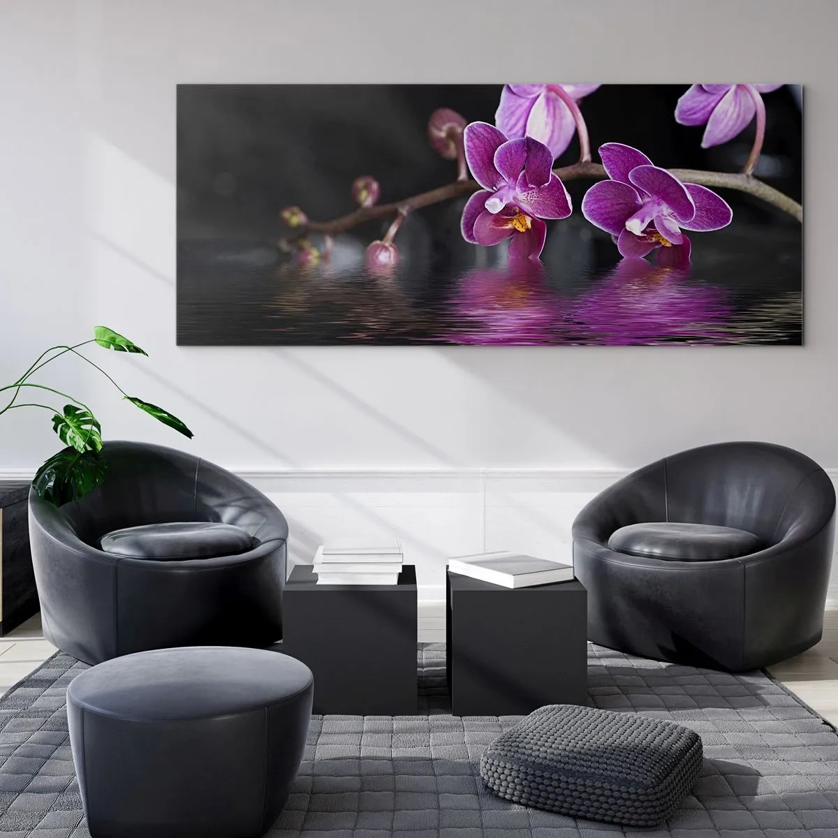 Glasbild - Bild auf glas - Lila Orchideen über ruhigem Wasser vor schwarzem Hintergrund - 160x50cm - Lila Spiegelbild der Schönheit - Moderne Wanddekoration für Wohnzimmer und Schlafzimmer ARTTOR