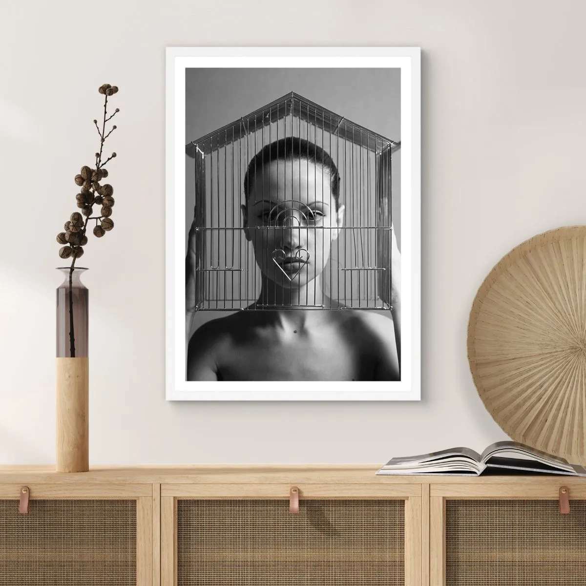 Poster in einem weißen Rahmen - Ein leicht surreales Portrait - 50x70 cm