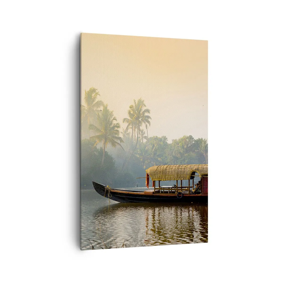 Bild auf Leinwand - Leinwandbild - Ein traditionelles Boot auf einem ruhigen Fluss zwischen Palmen - 80x120cm - Haus am Fluss - Moderne Wanddekoration für Wohnzimmer und Schlafzimmer ARTTOR