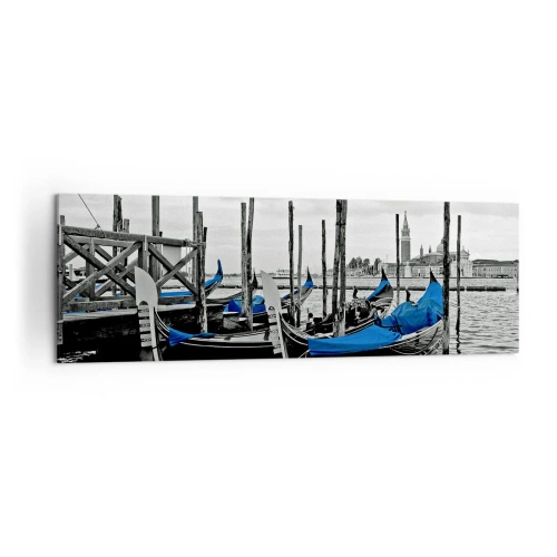 Bild auf Leinwand - Leinwandbild - Gondeln in Venedig mit blauen Abdeckungen - 160x50cm - Nachdenkliches Venedig - Moderne Wanddekoration für Wohnzimmer und Schlafzimmer ARTTOR