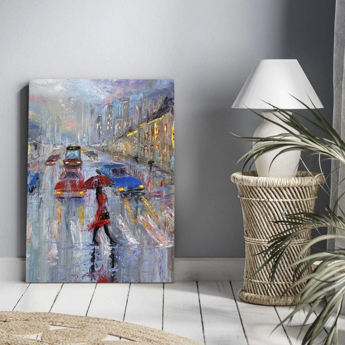 Bild auf Leinwand - Leinwandbild - Eine Frau mit einem Regenschirm auf einer verregneten Straße im Neonlicht. - 50x70cm - Regnerischer Nachmittag in der Stadt - Moderne Wanddekoration für Wohnzimmer und Schlafzimmer ARTTOR