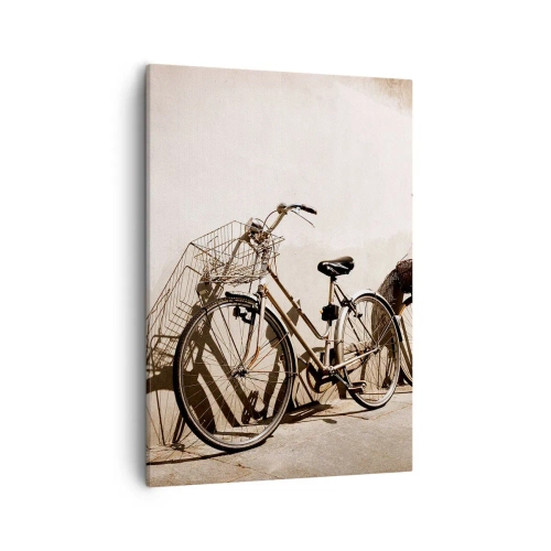 Bild auf Leinwand - Leinwandbild - Zwei Fahrräder lehnen an einer alten Wand im Retro-Stil - 50x70cm - Der unvergessliche Charme der Vergangenheit - Moderne Wanddekoration für Wohnzimmer und Schlafzimmer ARTTOR