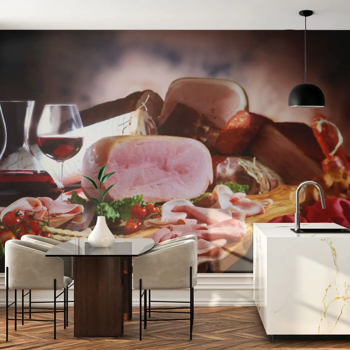 Fototapete Premium Sand - Traditioneller Aufschnitt und ein Glas Rotwein - 100x70cm - Ein kulinarischer Traum mit einer Karaffe - Moderne Wanddekoration für Wohnzimmer und Schlafzimmer ARTTOR