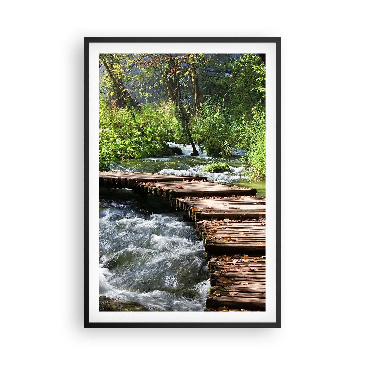 Poster in einem schwarzem Rahmen - Über der schaumigen Kaskade - 61x91 cm