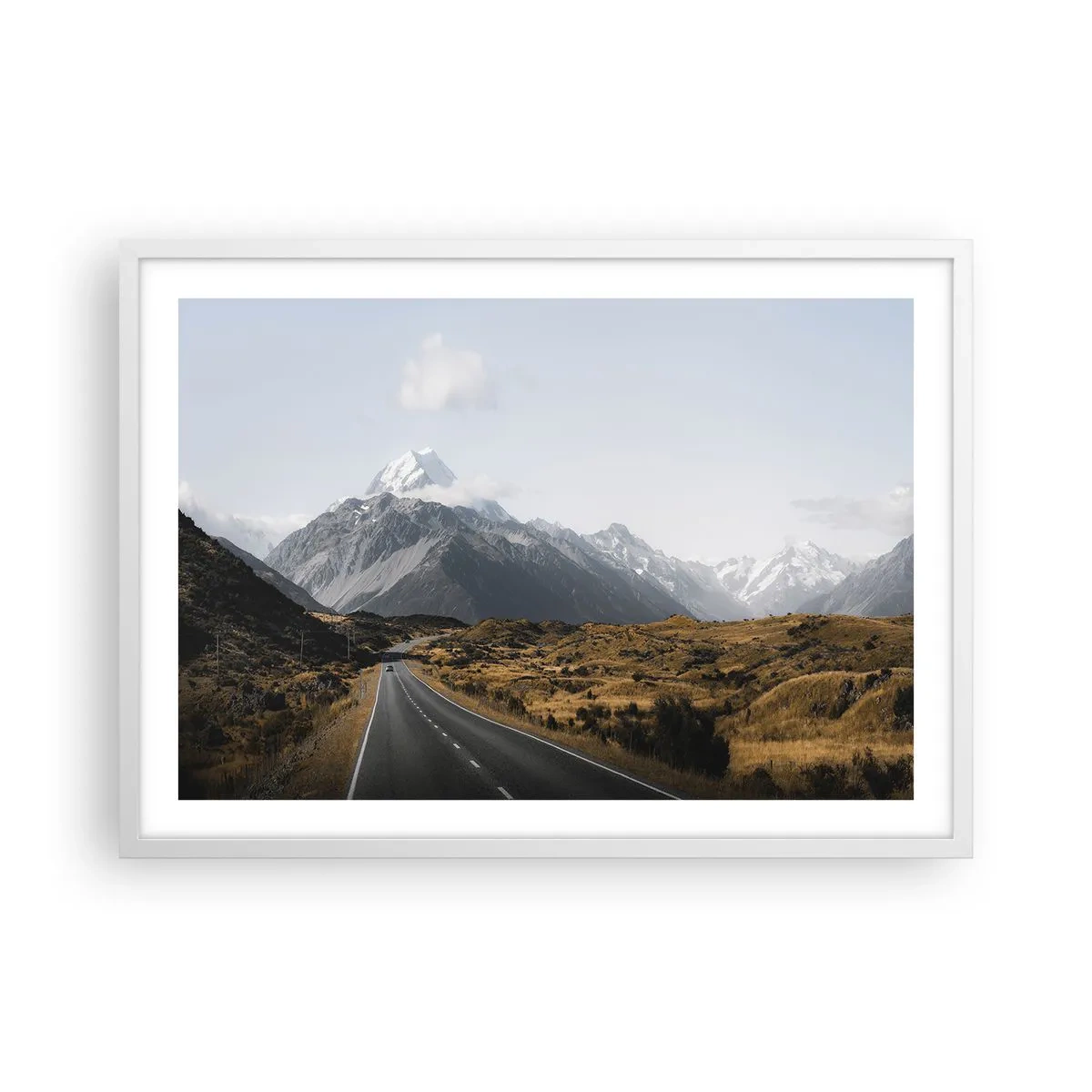 Poster in einem weißen Rahmen - Der Weg ins Herz der Berge - 70x50 cm