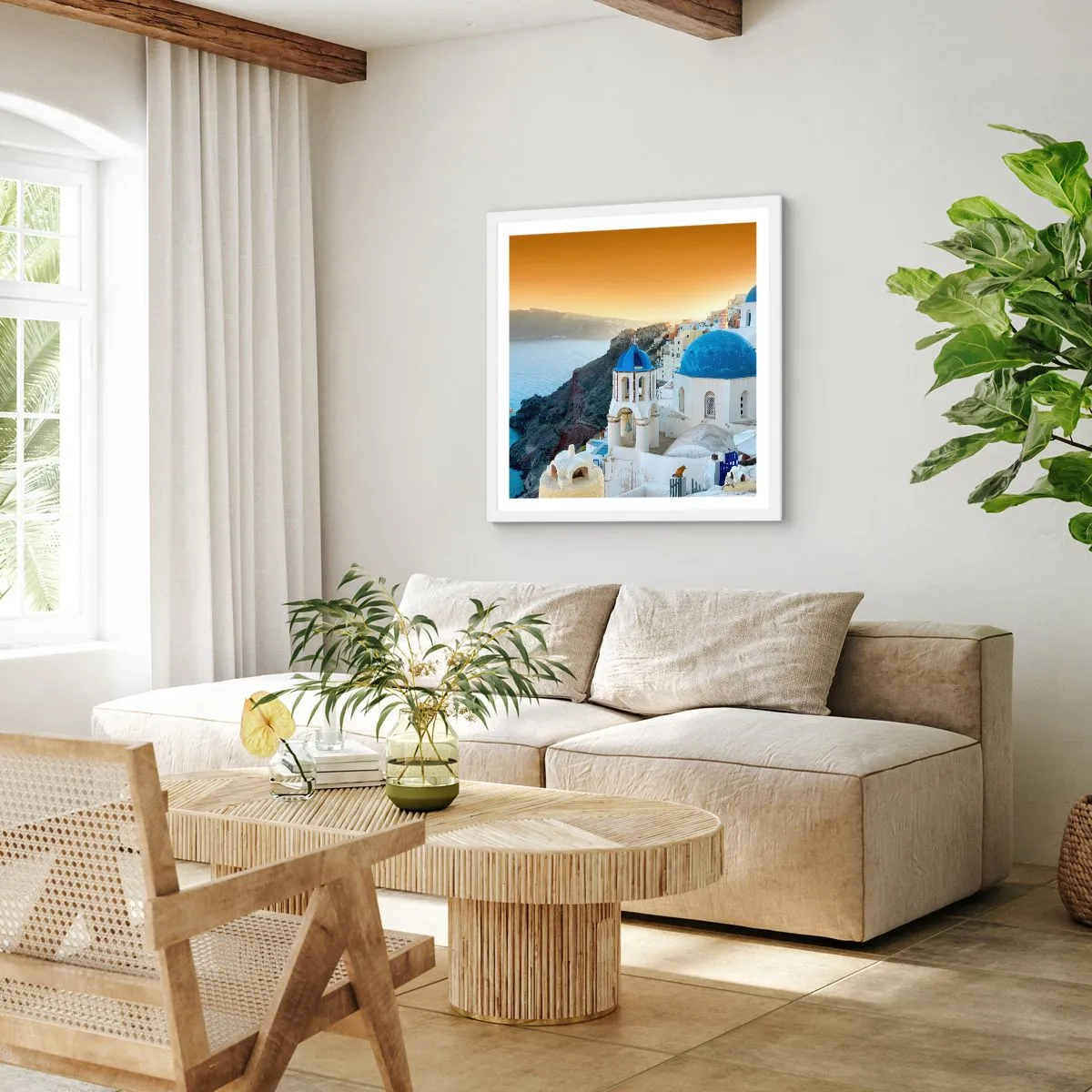 Poster in einem weißen Rahmen - Santorini - an die Felsen gekuschelt - 40x40 cm