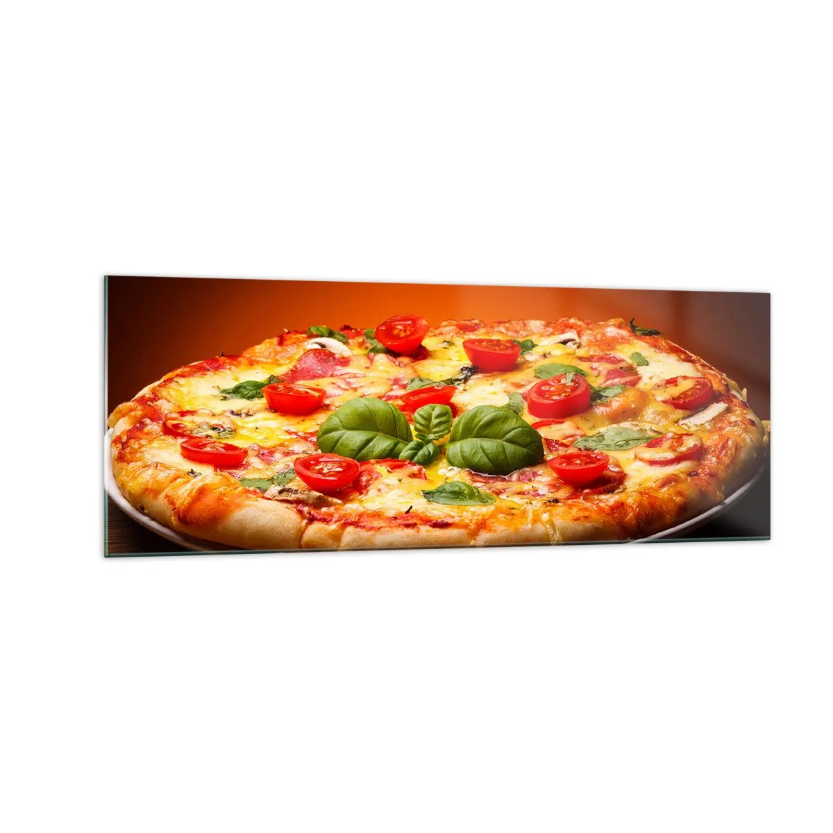 Glasbild - Bild auf glas - Pizza mit Tomaten und Basilikum auf einem Holztisch - 140x50cm - Mamma Mia! - Moderne Wanddekoration für Wohnzimmer und Schlafzimmer ARTTOR