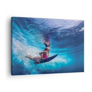 Bild auf Leinwand - Leinwandbild - Ein Surfer unter Wasser in einer dynamischen Komposition in Blautönen. - 70x50cm - Tiefe der Freude - Moderne Wanddekoration für Wohnzimmer und Schlafzimmer ARTTOR