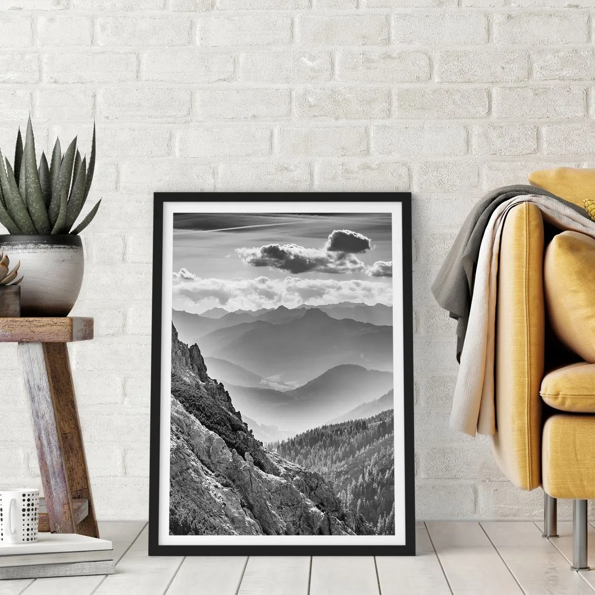 Poster in einem schwarzem Rahmen - Berglandschaft mit Wolken am Horizont - 50x70cm - Bis zum Horizont - Moderne Wanddekoration für Wohnzimmer und Schlafzimmer ARTTOR