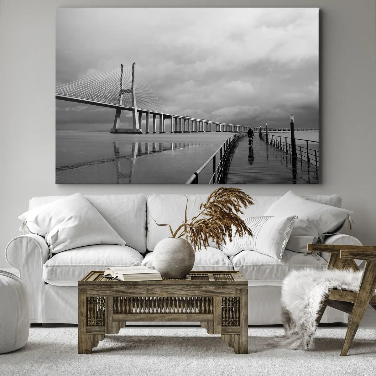 Bild auf Leinwand - Leinwandbild - Eine Hängebrücke über dem Wasser in Schwarz und Weiß - 120x80cm - Jedem das Verdiente - Moderne Wanddekoration für Wohnzimmer und Schlafzimmer ARTTOR