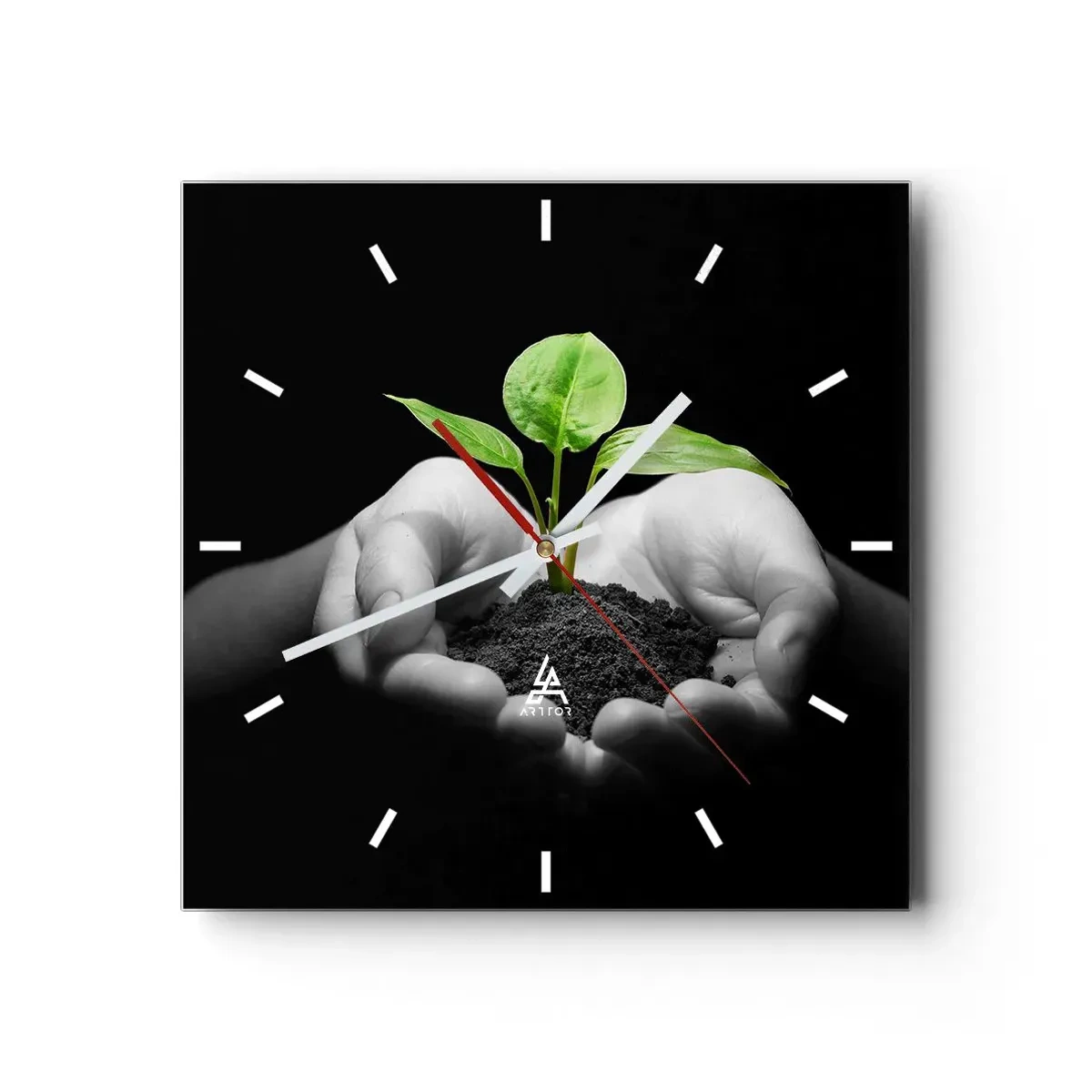 Wanduhr - Glasuhr - Hände halten eine grüne Pflanze auf schwarzem Hintergrund - 30x30cm - Ich liebe die Natur, ich beschütze sie - Moderne Wanddekoration für Wohnzimmer und Schlafzimmer ARTTOR