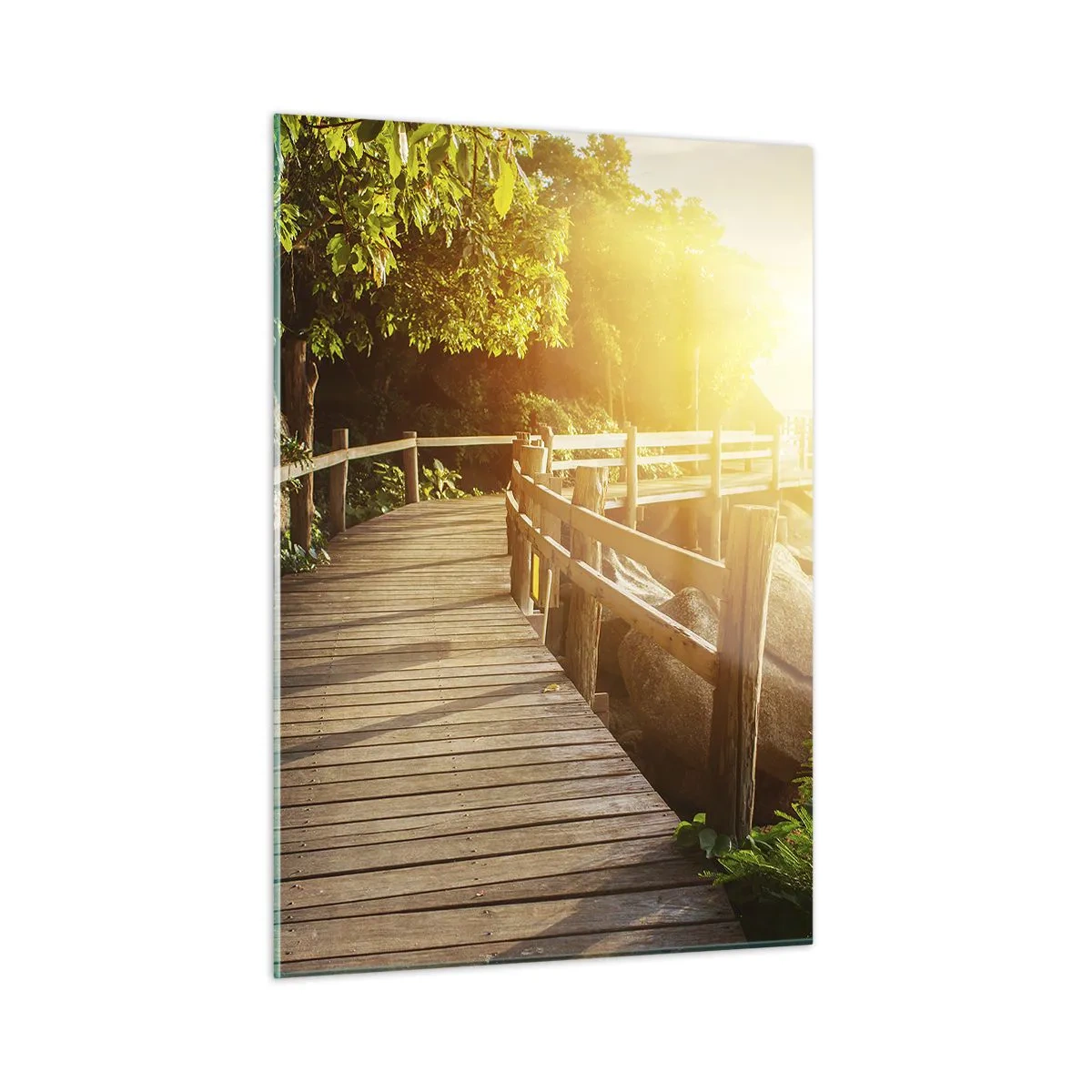 Glasbild - Bild auf glas - Ein Holzweg zwischen den Bäumen am Meer im Licht des Sonnenuntergangs - 50x70cm - Noch eine Wendung, ein weiteres Wunder - Moderne Wanddekoration für Wohnzimmer und Schlafzimmer ARTTOR