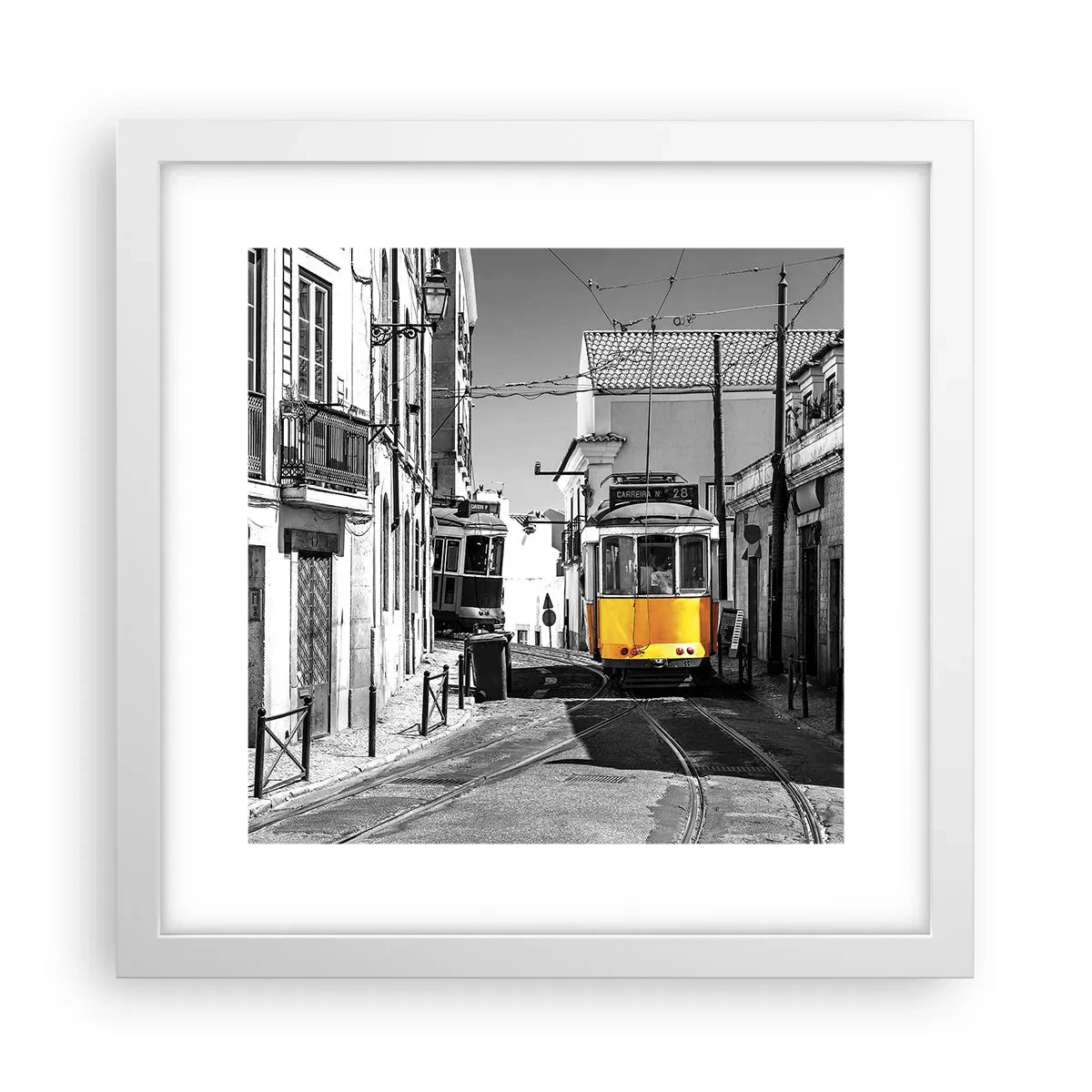 Poster in einem weißen Rahmen - Der Geist von Lissabon - 30x30 cm