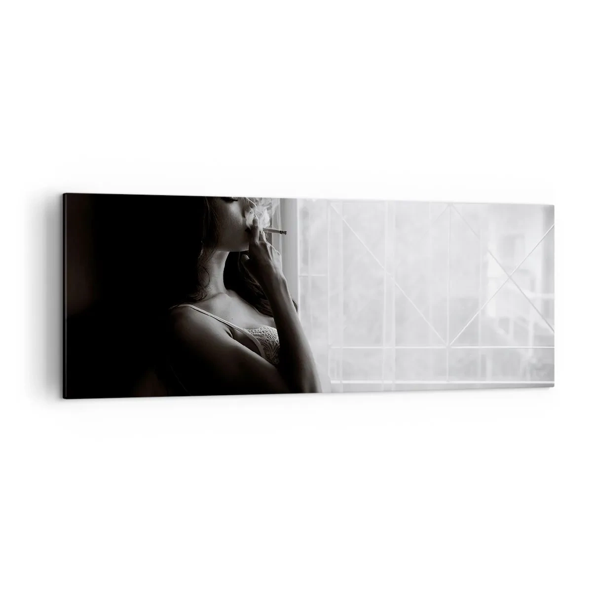 Bild auf Leinwand - Leinwandbild - Eine Frau in sinnlicher Pose auf einem Schwarzweißfoto - 140x50cm - Sinnlicher Moment - Moderne Wanddekoration für Wohnzimmer und Schlafzimmer ARTTOR