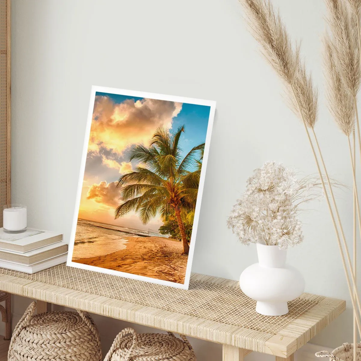 Poster - Strand mit Palmen und goldenem Sonnenuntergang - 50x70cm - Ewiger Sommer, immer Urlaub - Moderne Wanddekoration für Wohnzimmer und Schlafzimmer ARTTOR