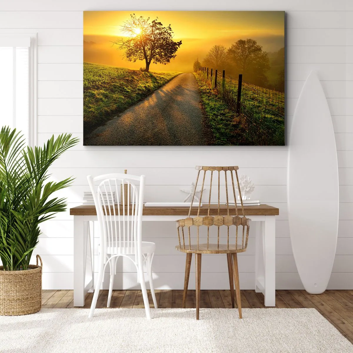 Bild auf Leinwand - Leinwandbild - Eine malerische Straße bei Sonnenuntergang mit einem einsamen Baum im Hintergrund - 100x70cm - Honig-Nachmittag - Moderne Wanddekoration für Wohnzimmer und Schlafzimmer ARTTOR