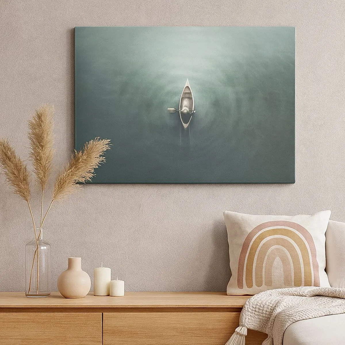 Bild auf Leinwand - Leinwandbild - Ein einsames Boot auf ruhigem Wasser in minimalistischer Umgebung - 70x50cm - Durch den Mondsee - Moderne Wanddekoration für Wohnzimmer und Schlafzimmer ARTTOR