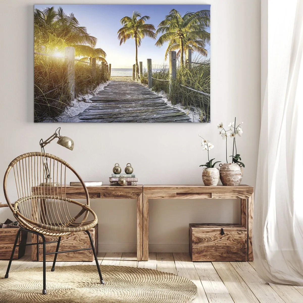 Bild auf Leinwand - Leinwandbild - Holzweg am Strand mit Palmen im Hintergrund - 100x70cm - Direkt ins Paradies - Moderne Wanddekoration für Wohnzimmer und Schlafzimmer ARTTOR