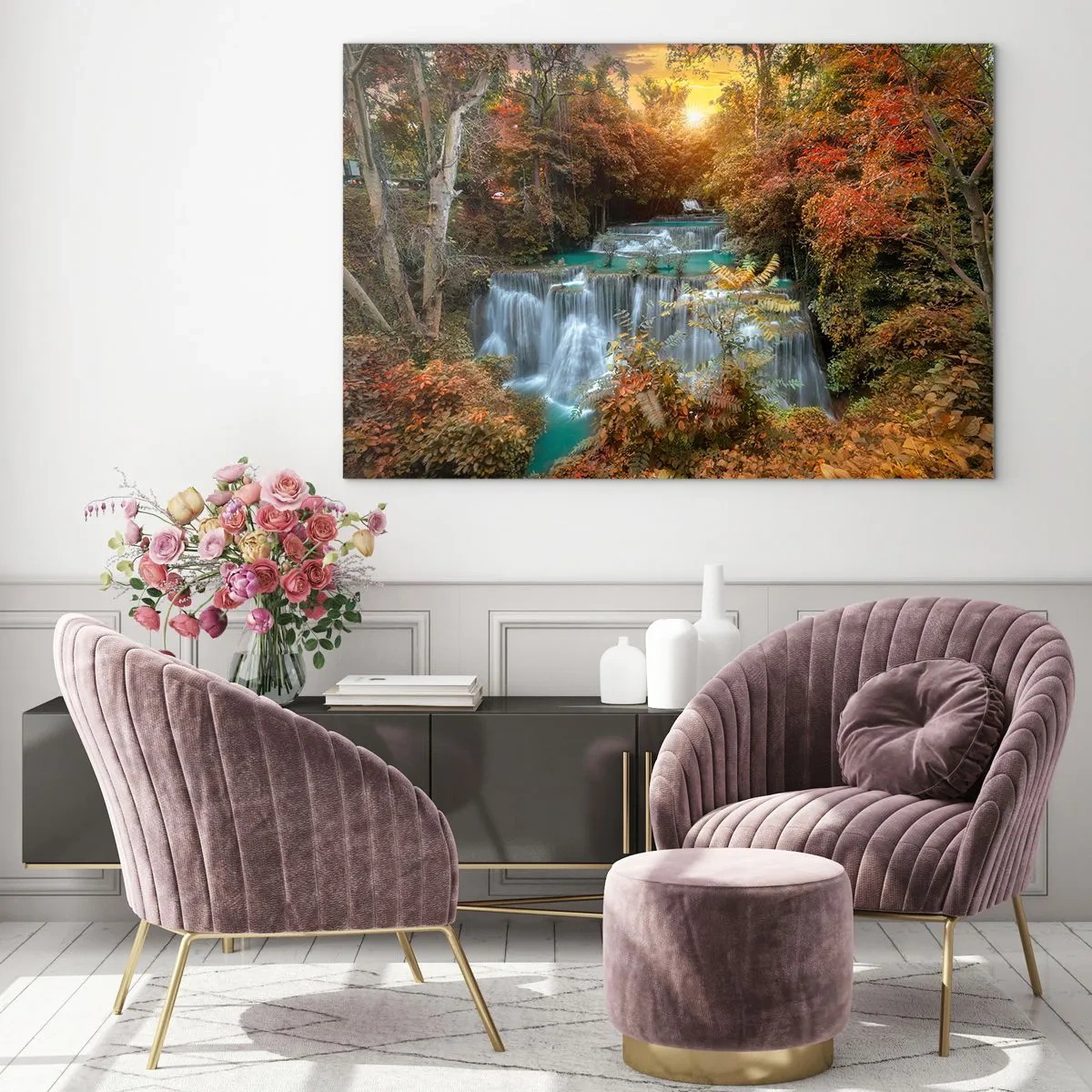 Glasbild - Bild auf glas - Ein malerischer Wasserfall, umgeben von einem herbstlichen Wald bei Sonnenuntergang - 120x80cm - Versteckter Schatz des Waldes - Moderne Wanddekoration für Wohnzimmer und Schlafzimmer ARTTOR