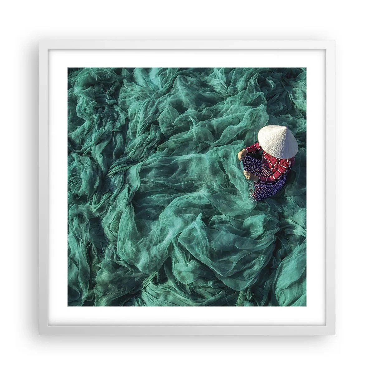 Poster in einem weißen Rahmen - In einem Meer aus Netzen - 50x50 cm