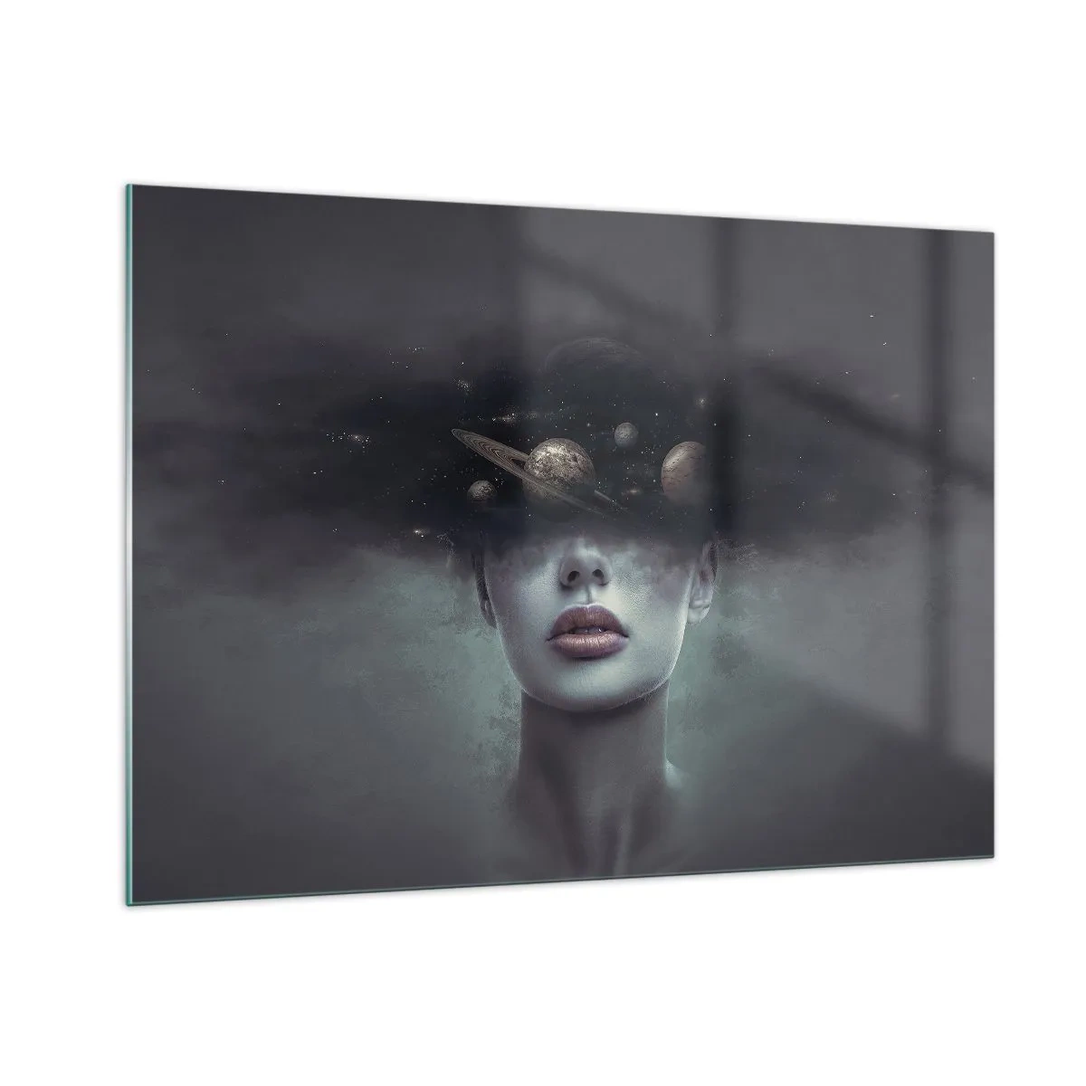 Glasbild - Bild auf glas - Eine Frau mit Planeten als Kopf in einer surrealen Komposition - 100x70cm - Und die Planeten spielen verrückt ... - Moderne Wanddekoration für Wohnzimmer und Schlafzimmer ARTTOR