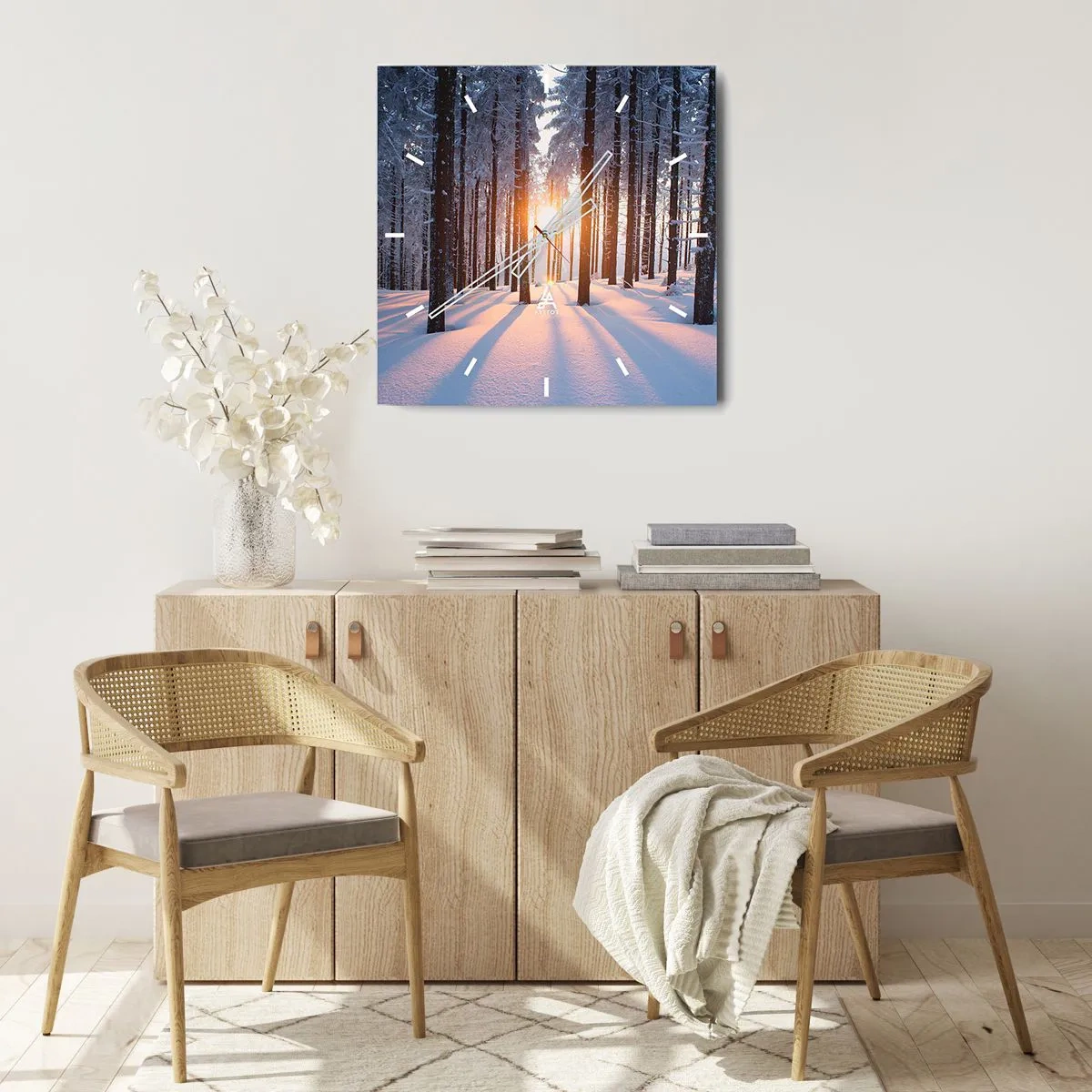 Wanduhr - Glasuhr - Winterwald, beleuchtet von den Sonnenstrahlen - 30x30cm - Ganz klar schwarz auf weiß - Moderne Wanddekoration für Wohnzimmer und Schlafzimmer ARTTOR