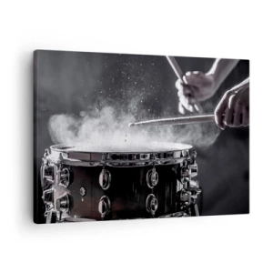 Bild auf Leinwand - Leinwandbild - Schlagen der Snare Drum mit Sticks mit Staubeffekt - 70x50cm - Der Puls der Musik - Moderne Wanddekoration für Wohnzimmer und Schlafzimmer ARTTOR