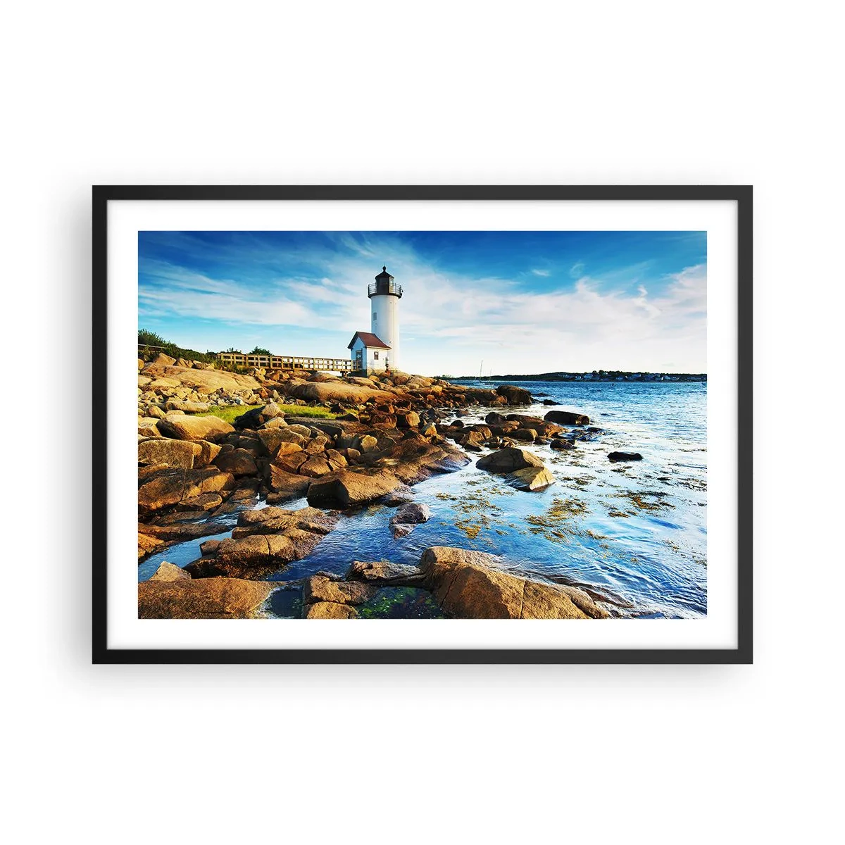 Poster in einem schwarzem Rahmen - Ein Leuchtturm an einer felsigen Küste an einem sonnigen Tag - 70x50cm - Komm glücklich zurück, ich warte - Moderne Wanddekoration für Wohnzimmer und Schlafzimmer ARTTOR