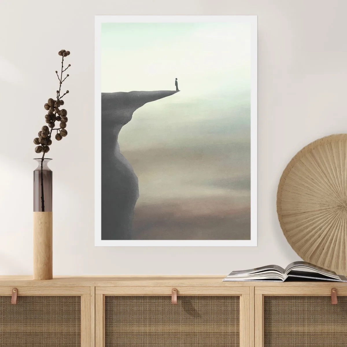 Poster - Silhouette einer Frau, die am Rand einer Klippe steht - 50x70cm - Nach oben, natürlich! - Moderne Wanddekoration für Wohnzimmer und Schlafzimmer ARTTOR