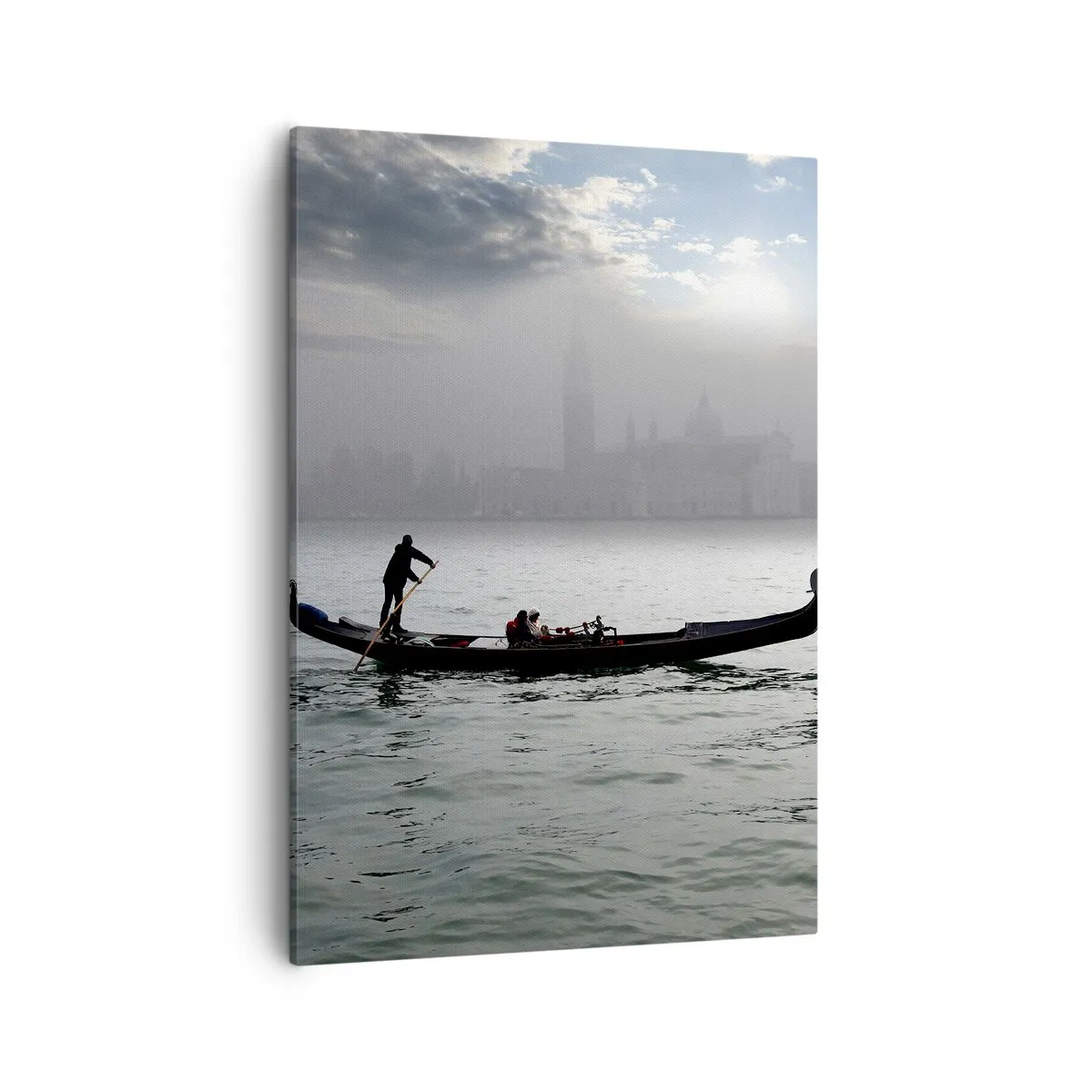 Bild auf Leinwand - Leinwandbild - An einem nebligen Morgen gleitet eine Gondel über die Gewässer Venedigs und bietet einen Blick auf die Stadt. - 50x70cm - Eine fabelhafte Stadt aus Wasser und Nebel - Moderne Wanddekoration für Wohnzimmer und Schlafzimme