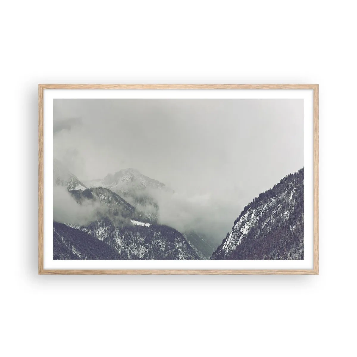 Poster in einem Rahmen aus heller Eiche - Nebliges Tal - 91x61 cm