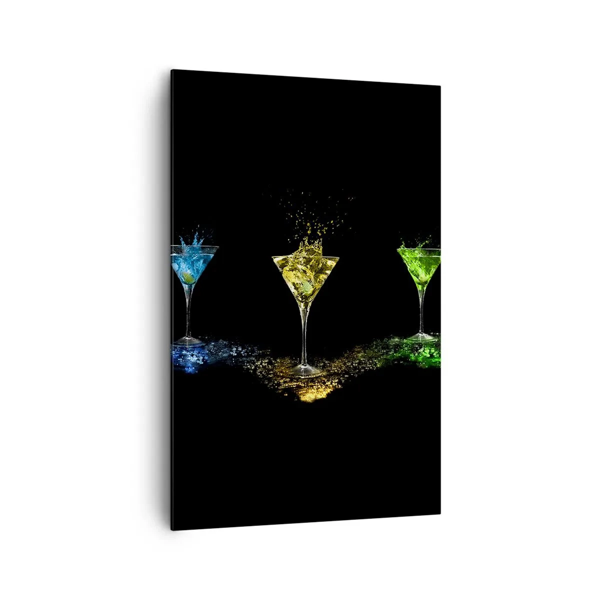 Bild auf Leinwand - Leinwandbild - Bunte Cocktails in Gläsern auf schwarzem Hintergrund - 80x120cm - Farben der Freude in Kristallglas - Moderne Wanddekoration für Wohnzimmer und Schlafzimmer ARTTOR