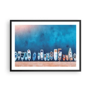 Poster in einem schwarzem Rahmen - Boote vertäut am Ufer vor dem blauen Wasser - 70x50cm - In einer Reihe - Moderne Wanddekoration für Wohnzimmer und Schlafzimmer ARTTOR