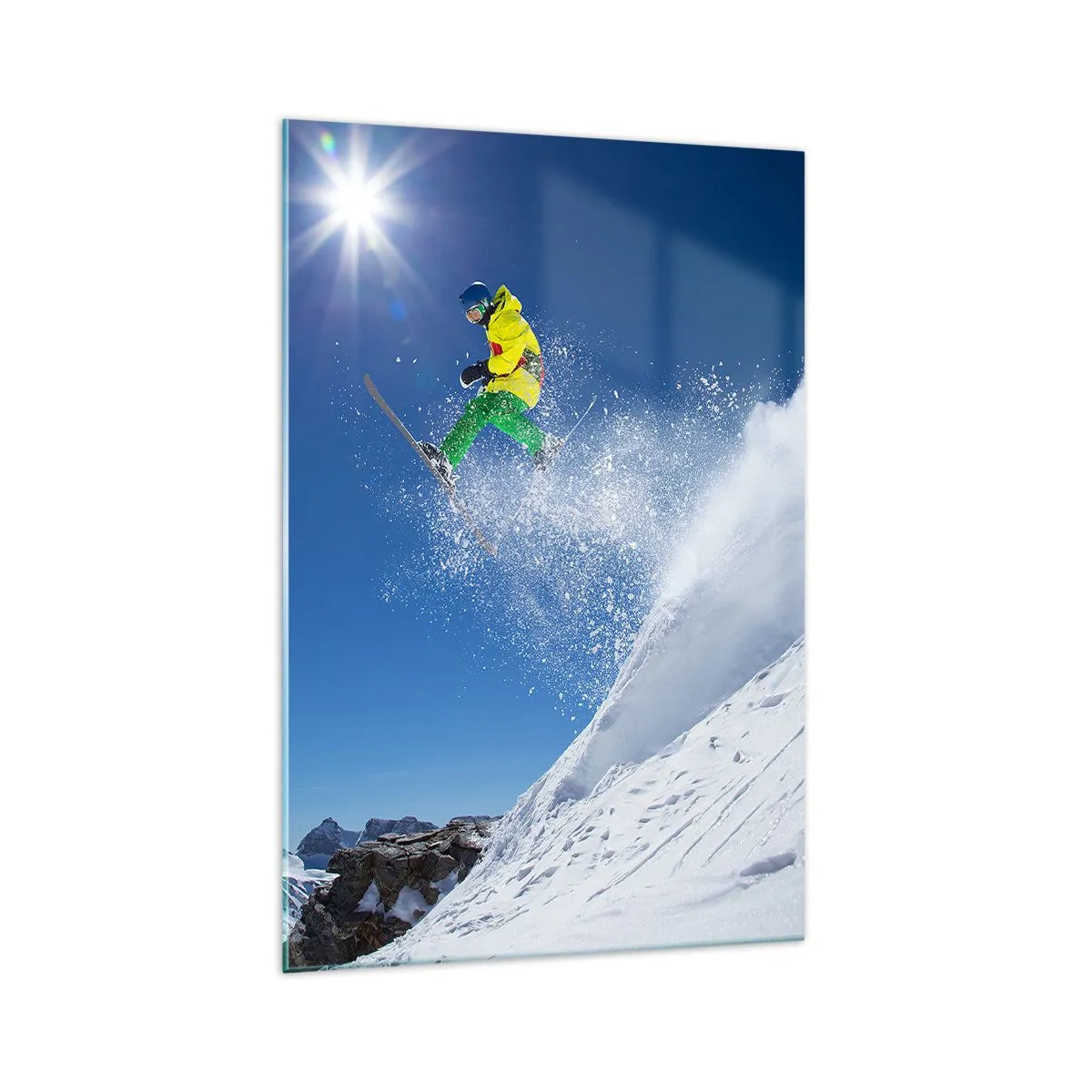 Glasbild - Bild auf glas - Skifahrer in der Luft mit Bergen im Hintergrund - 70x100cm - Tanzen mit den Bergen - Moderne Wanddekoration für Wohnzimmer und Schlafzimmer ARTTOR