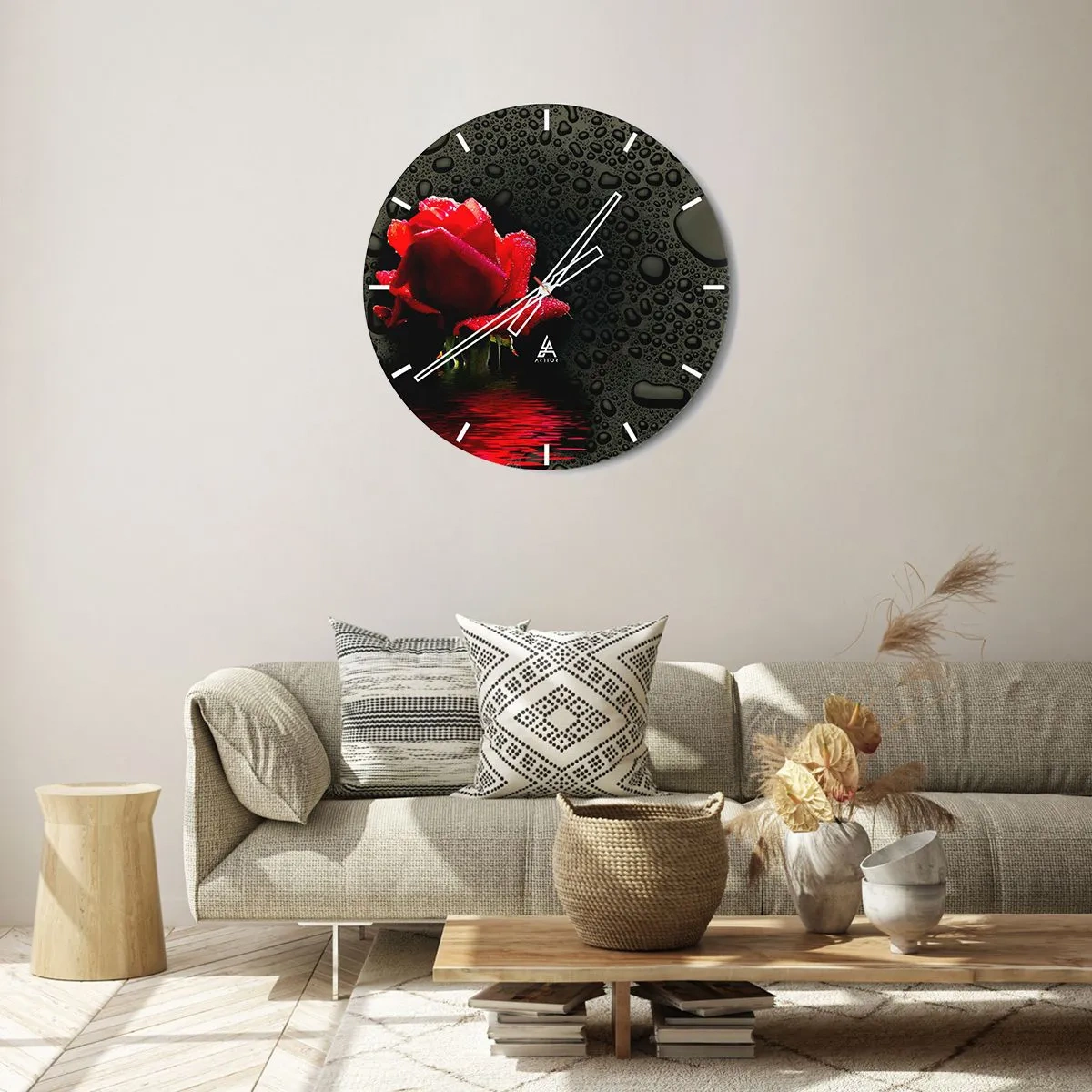 Wanduhr - Glasuhr - Rote Rose mit Wassertropfen auf schwarzem Hintergrund - 30x30cm - rot und Schwarz - Moderne Wanddekoration für Wohnzimmer, Küche und Schlafzimmer ARTTOR