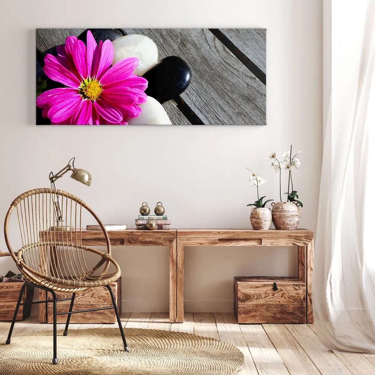 Bild auf Leinwand - Leinwandbild - Rosa Blume auf einem Hintergrund aus Holzbrettern mit Steinen - 160x50cm - Ruhe auf dem Pier - Moderne Wanddekoration für Wohnzimmer und Schlafzimmer ARTTOR