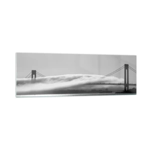 Glasbild - Bild auf glas - Eine Brücke über Wasser, eingehüllt in Nebel in einer Schwarz-Weiß-Aufnahme - 160x50cm - Segeln durch das Goldene Tor - Moderne Wanddekoration für Wohnzimmer und Schlafzimmer ARTTOR