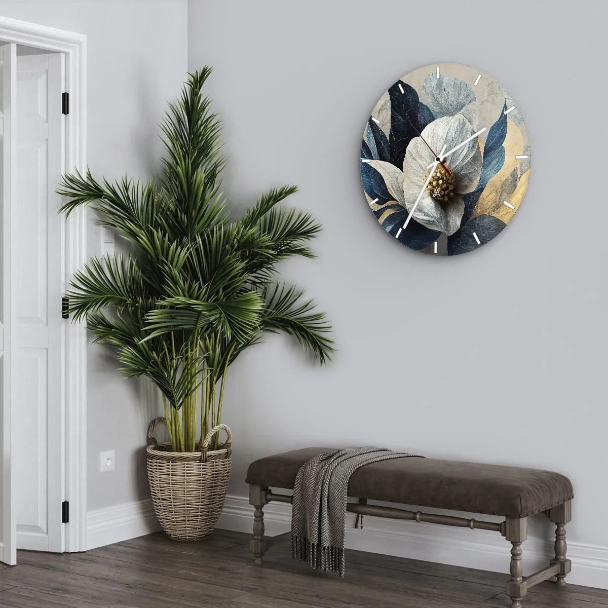 Wanduhr - Glasuhr - Ein weißes Blumenarrangement mit marineblauen Blättern und einer goldenen Mitte - 30x30cm - Er hat ein Herz aus Gold - Moderne Wanddekoration für Wohnzimmer, Küche und Schlafzimmer ARTTOR
