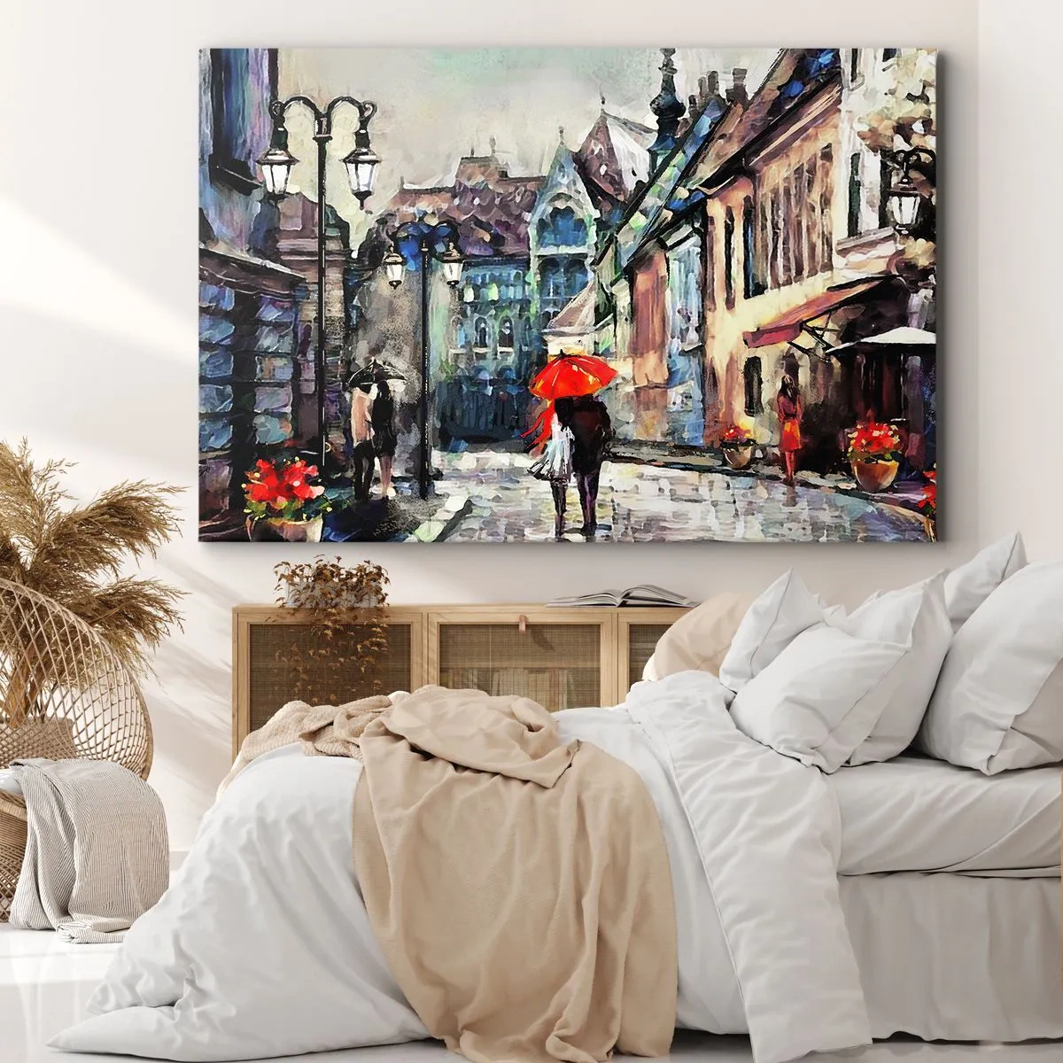 Bild auf Leinwand - Leinwandbild - Eine charmante Stadtstraße mit einem Paar unter einem roten Regenschirm - 70x50cm - Regen für Zwei - Moderne Wanddekoration für Wohnzimmer und Schlafzimmer ARTTOR