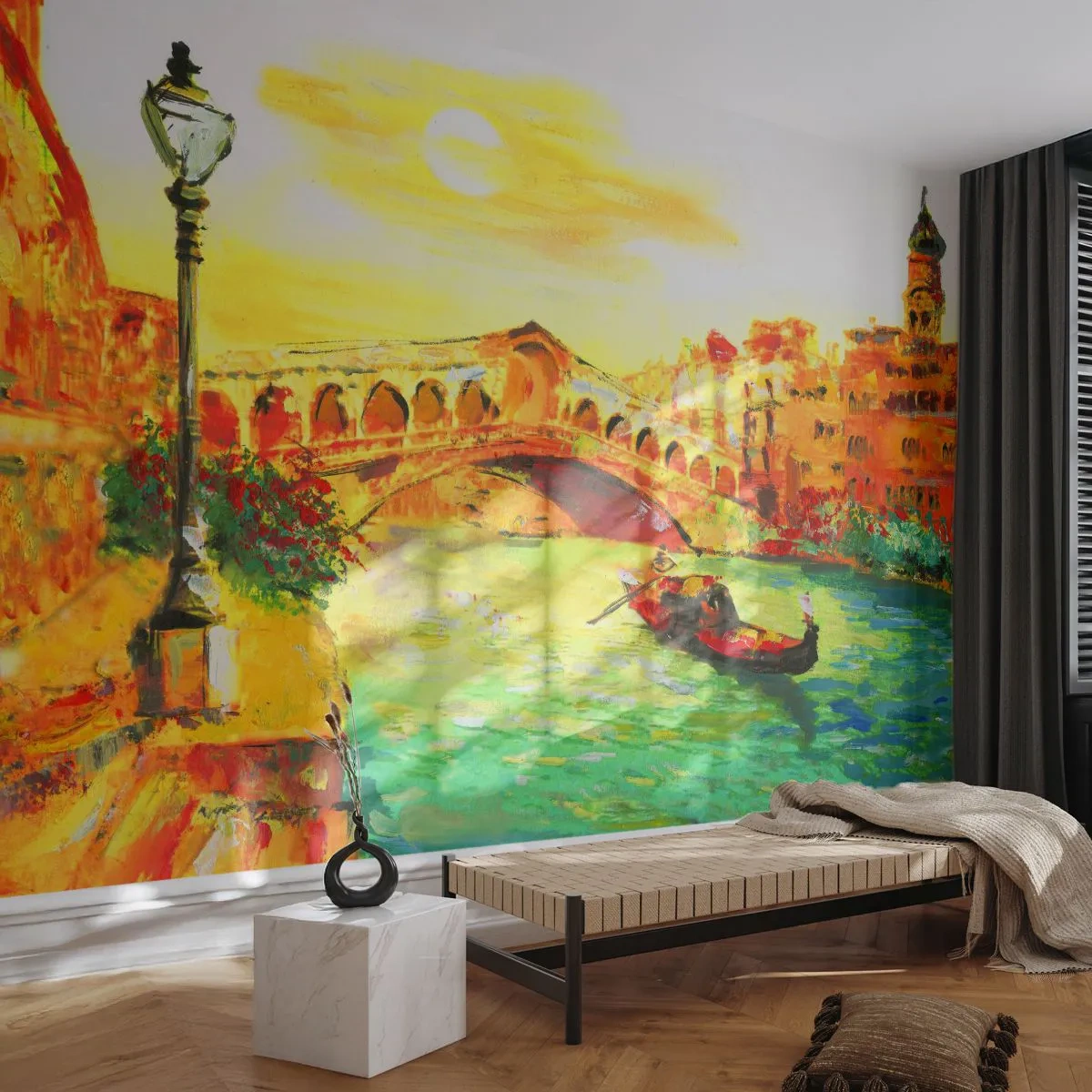Fototapete Premium Sand - Ein malerisches Venedig mit einer Gondel und einer Brücke in warmen Farben - 100x70cm - Eine Pilgerreise der Liebenden - Moderne Wanddekoration für Wohnzimmer und Schlafzimmer ARTTOR