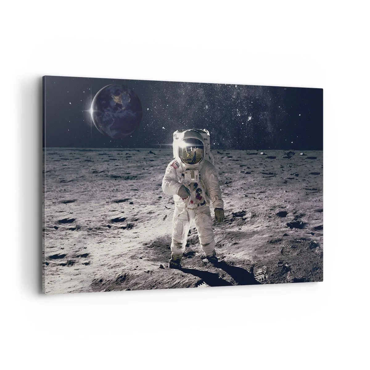 Bild auf Leinwand - Leinwandbild - Astronaut auf der Mondoberfläche mit der Erde im Hintergrund - 120x80cm - Grüße vom Mond - Moderne Wanddekoration für Wohnzimmer und Schlafzimmer ARTTOR