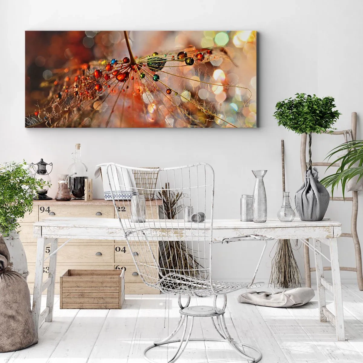 Bild auf Leinwand - Leinwandbild - Makrofotografie eines Wassertropfens auf einer zarten Pflanze - 140x50cm - Auf einem Spinnenfaden aufgefädelt - Moderne Wanddekoration für Wohnzimmer und Schlafzimmer ARTTOR