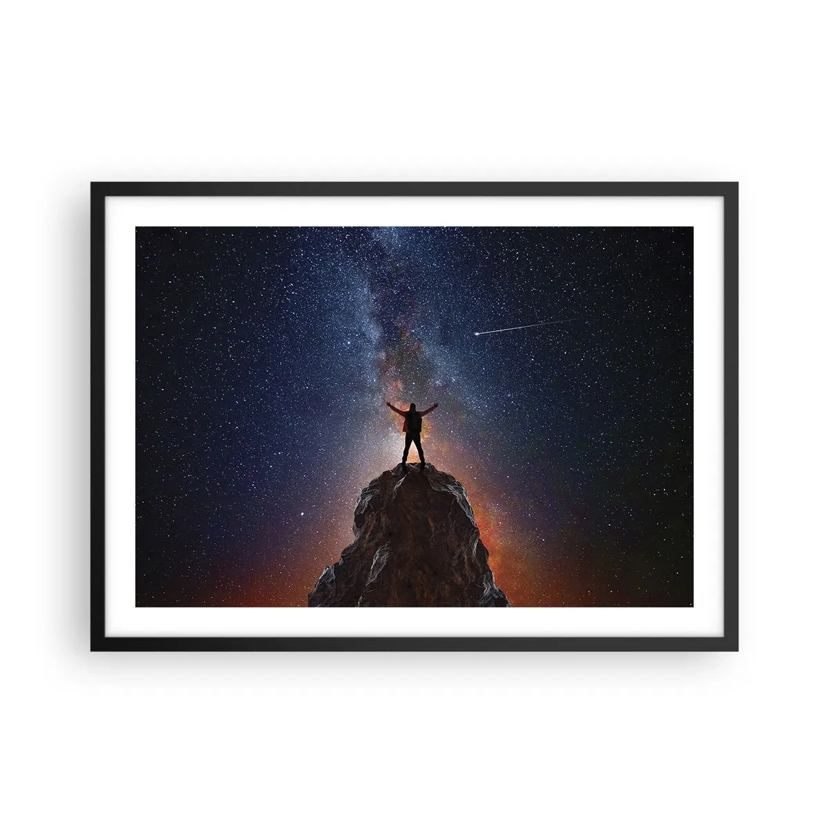 Poster in einem schwarzem Rahmen - Eine Figur auf einem Berggipfel unter einem Sternenhimmel - 70x50cm - Die Macht ist mit mir! - Moderne Wanddekoration für Wohnzimmer und Schlafzimmer ARTTOR