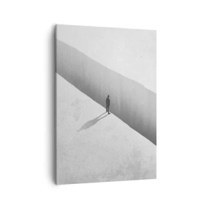 Bild auf Leinwand - Leinwandbild - Eine einsame Gestalt steht in einer monochromen Umgebung über einem tiefen Abgrund. - 50x70cm - Klares Ziel - Moderne Wanddekoration für Wohnzimmer und Schlafzimmer ARTTOR